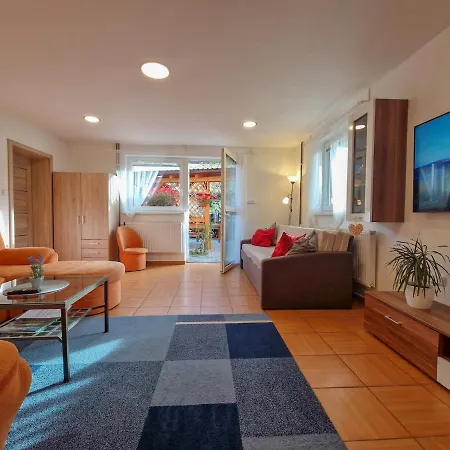 Apartmán U řeky * Česká Ves