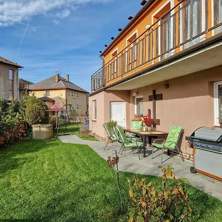 Apartmán U řeky Apartamento Česká Ves
